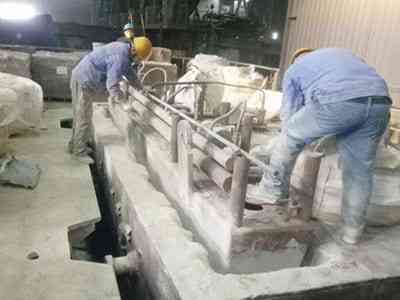 Сухая вибрационная масса для промковша